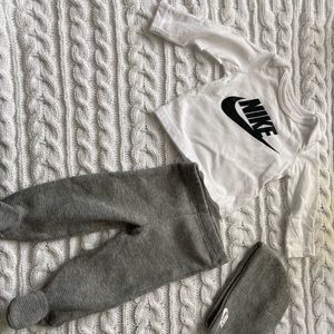 baby new born Nike outfit 3 piece set